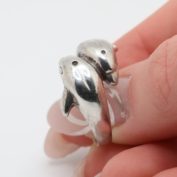 Vintage Sterling Silver Dolphins Ring - Picture 9 of 10